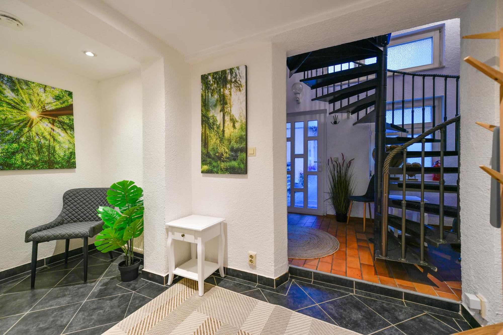 Grosses Spree Apartment, 3 Schlafzimmer Bis 10 Personen, 4X Kfz Parkplatz, Terrasse, Waschtrockner, Wlan, Netflix Chociebuż Zewnętrze zdjęcie