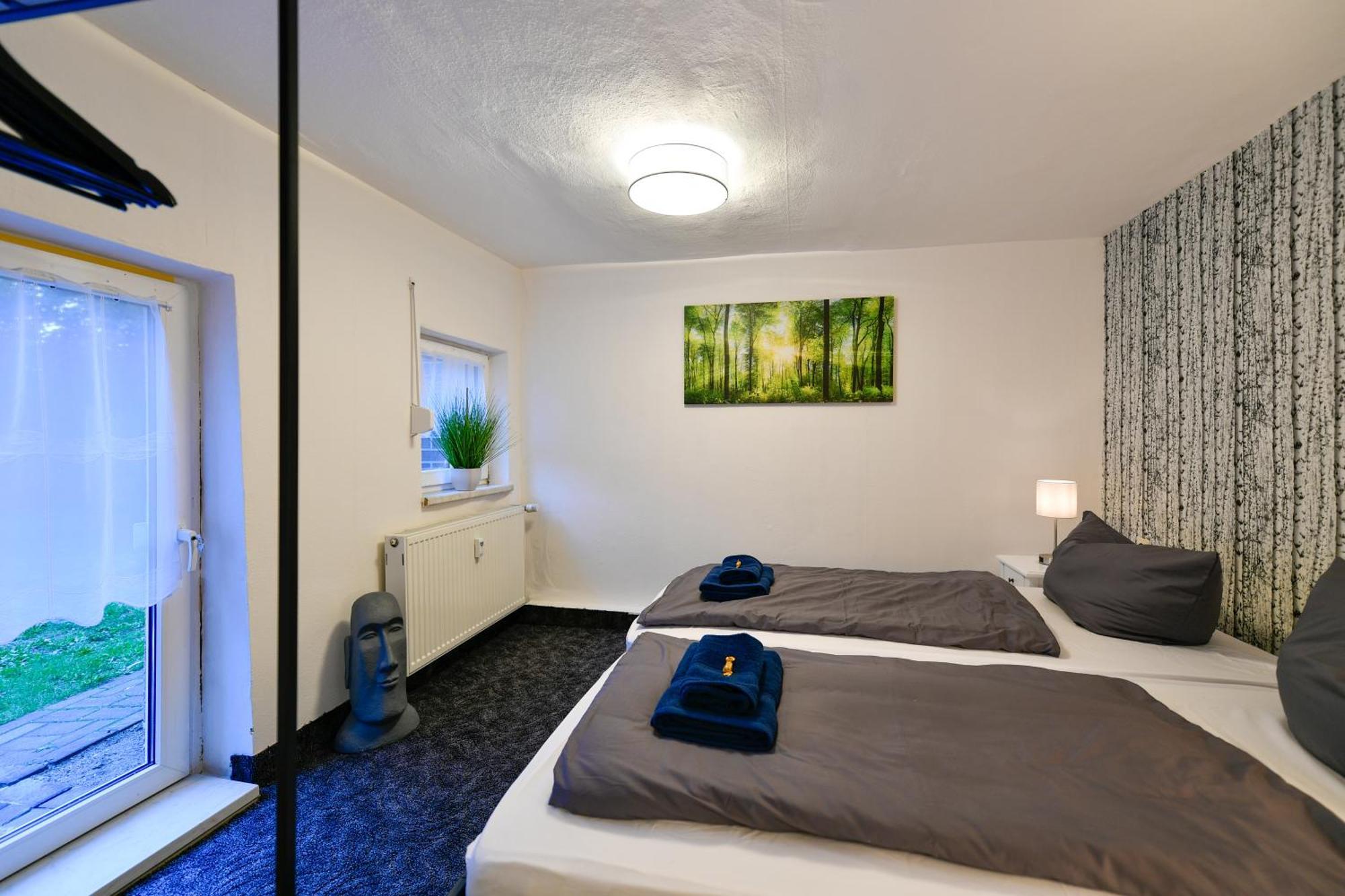 Grosses Spree Apartment, 3 Schlafzimmer Bis 10 Personen, 4X Kfz Parkplatz, Terrasse, Waschtrockner, Wlan, Netflix Chociebuż Zewnętrze zdjęcie